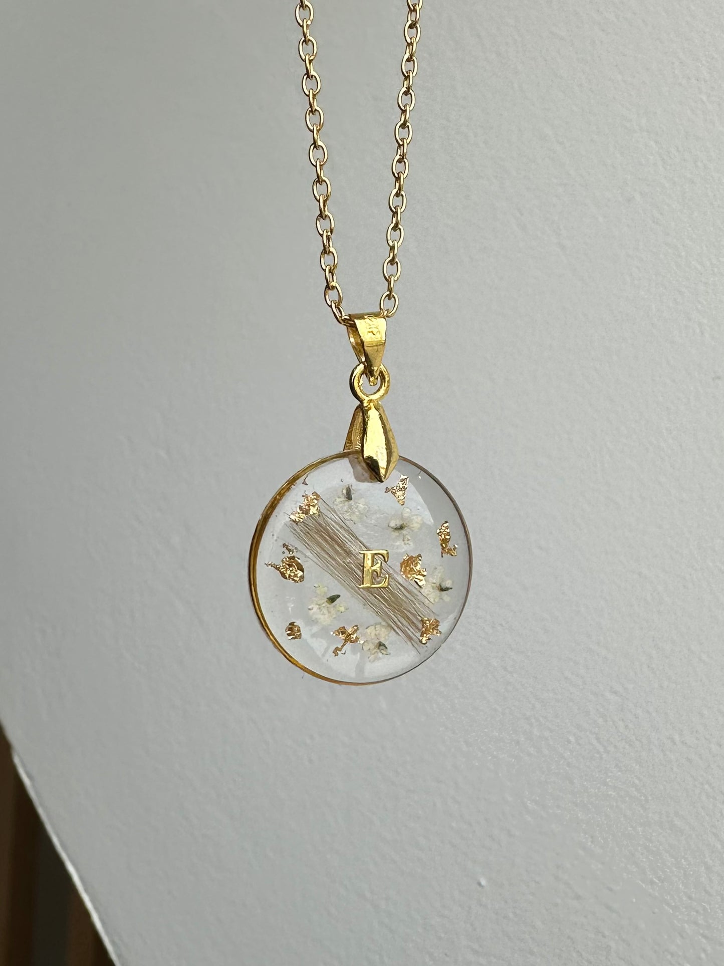 JASMIN - Pendentif rond (inclusion de souvenirs)