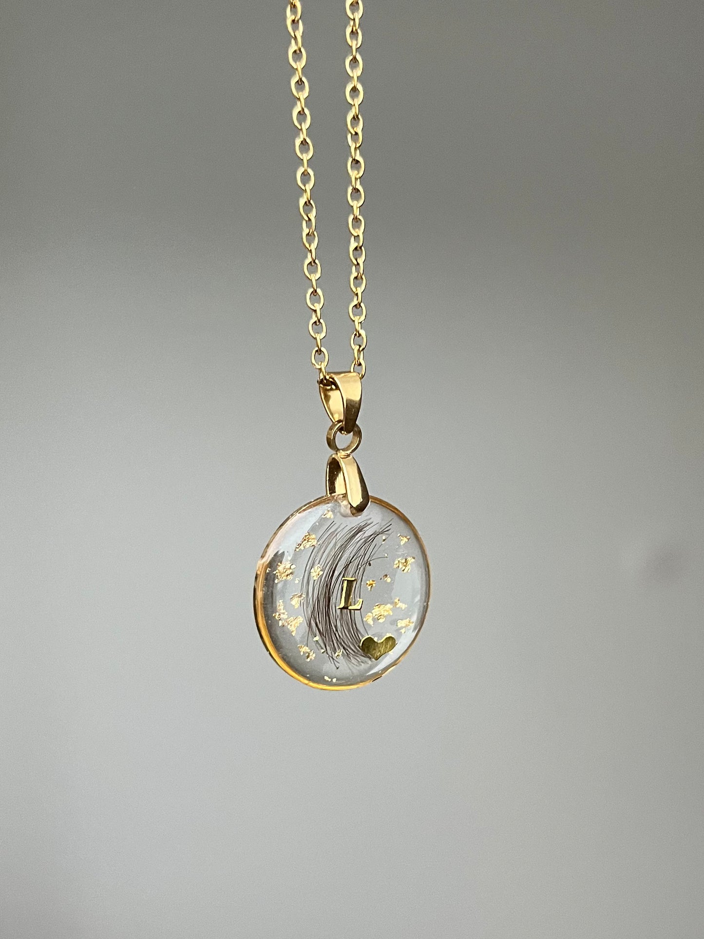 JASMIN - Pendentif rond (inclusion de souvenirs)