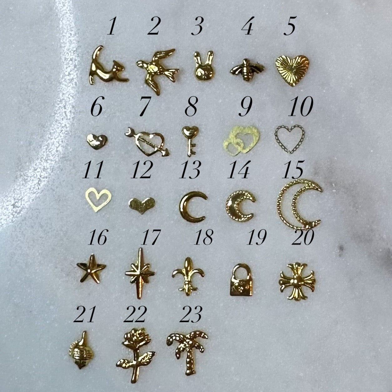 ORCHIDÉE - Pendentif coeur ou rond (initiales et dates)